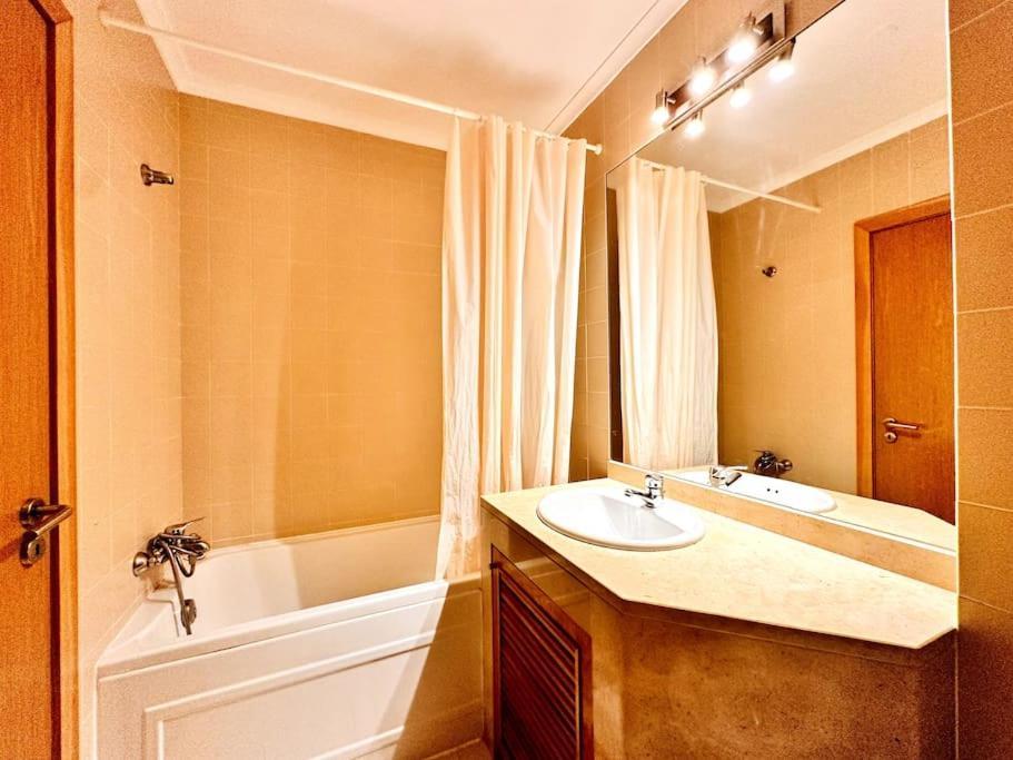 Sweety Bela Vista Apartment Lisboa Dış mekan fotoğraf